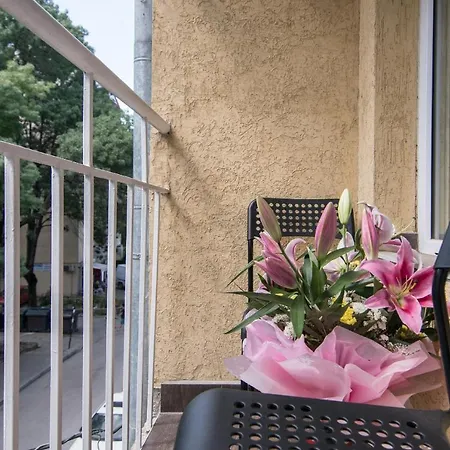 Modern Flat Nearby Center Fast Internet * 瓦爾納