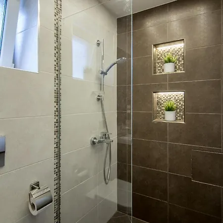 Modern Flat Nearby Center Fast Internet * Varna