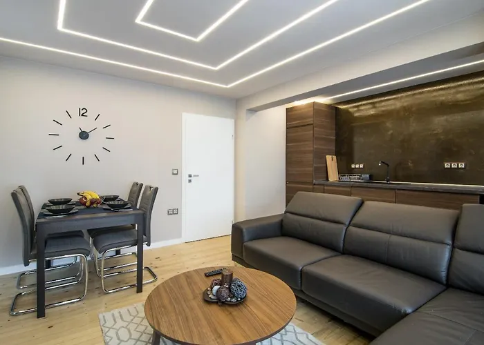 Apartment Modern Flat Nearby Center Fast Internet Warna