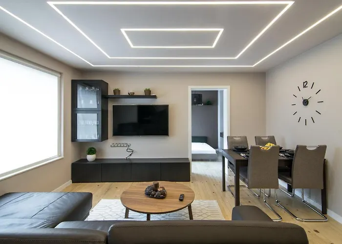 Apartment Modern Flat Nearby Center Fast Internet *